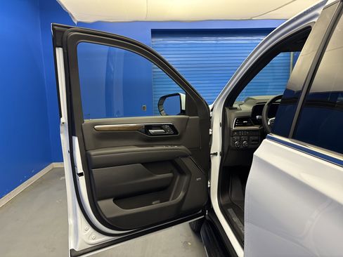 New 2026 Chevrolet Suburban High Country w/ Sun And Tow Package image 9