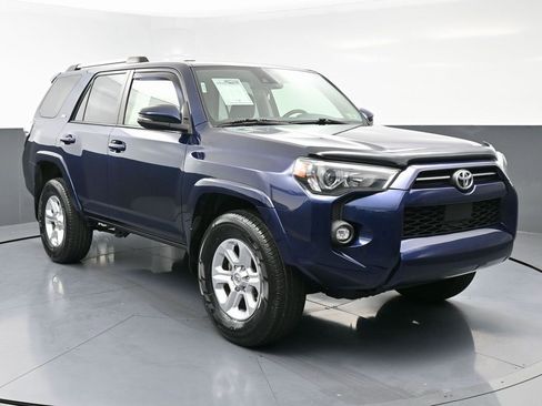 Used 2021 Toyota 4Runner SR5 Premium w/ Moonroof Package image 5