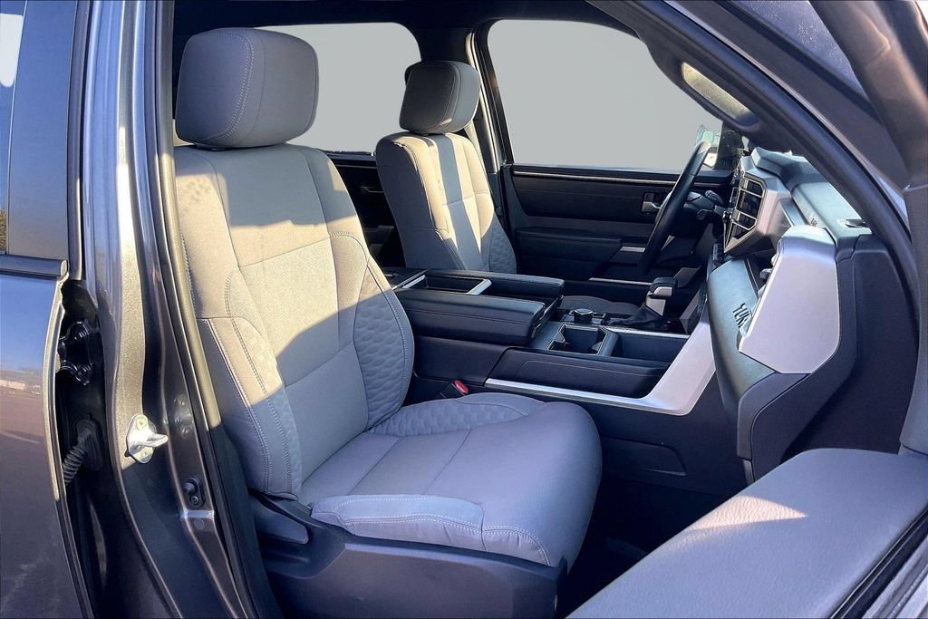 Used 2025 Toyota Tundra SR5 w/ SR5 Convenience Package AWD/4WD image 30