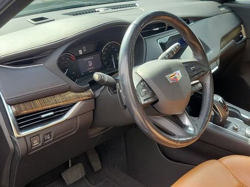 Used 2019 Cadillac XT4 Premium Luxury FWD image 23