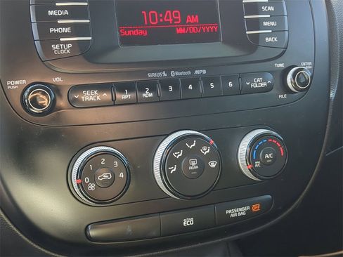 Used 2016 Kia Soul Base image 20