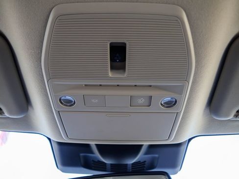 New 2026 Nissan Sentra SV w/ SV Convenience Package FWD image 17