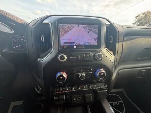 Used 2019 GMC Sierra 1500 SLT w/ SLT Premium Plus Package AWD/4WD image 16