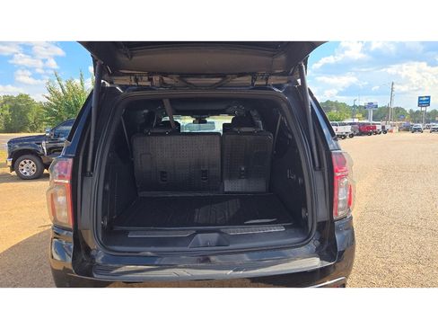 Used 2024 Chevrolet Suburban RST w/ Luxury Package AWD/4WD image 15