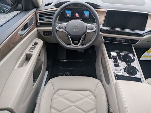 New 2026 Volkswagen Atlas SE image 18