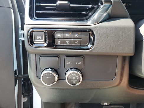 New 2026 GMC Yukon Denali RWD image 29