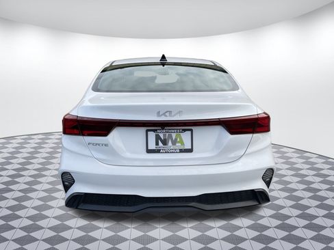 Used 2024 Kia Forte LXS image 4