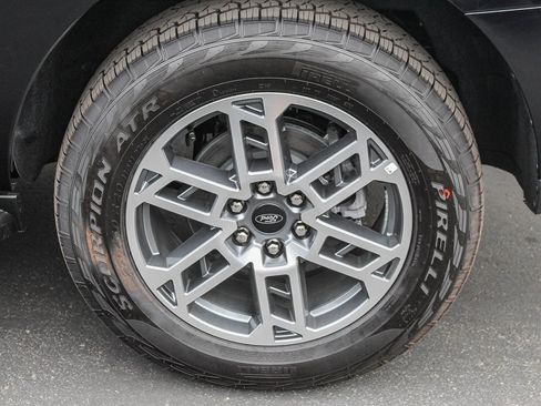 New 2025 Ford Expedition Active image 7