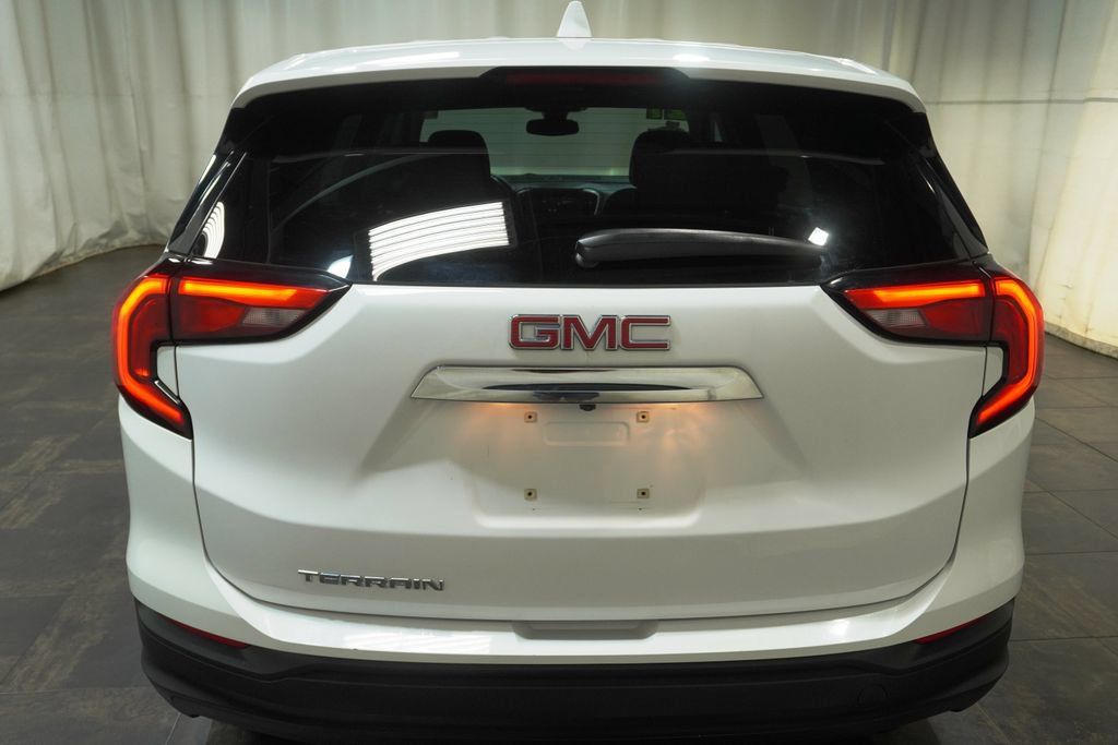 Used 2021 GMC Terrain SLE FWD image 5