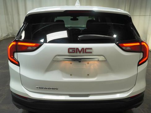 Used 2021 GMC Terrain SLE FWD image 5