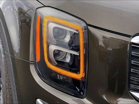 Used 2020 Kia Telluride SX w/ SX Prestige Package AWD/4WD image 32