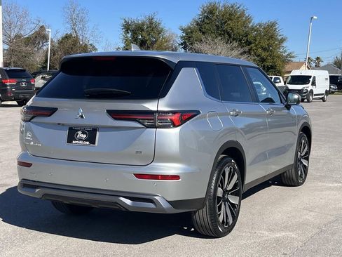 New 2026 Mitsubishi Outlander SE FWD image 5