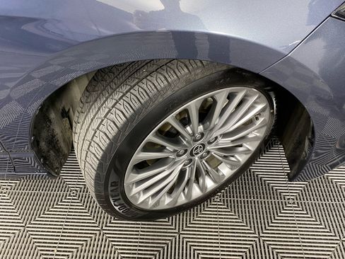 Used 2021 Toyota Avalon Limited w/ Advanced Safety Package FWD image 13