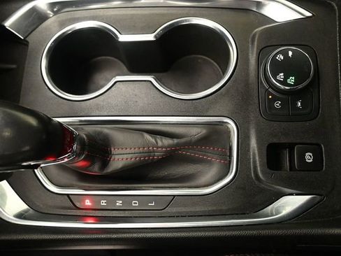 Used 2022 Chevrolet Traverse RS image 13