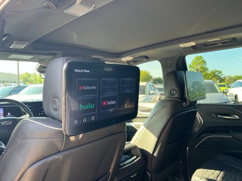 Used 2023 Cadillac Escalade V AWD/4WD image 20