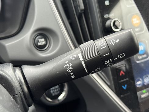 Certified 2025 Subaru Crosstrek 2.0i Premium image 17