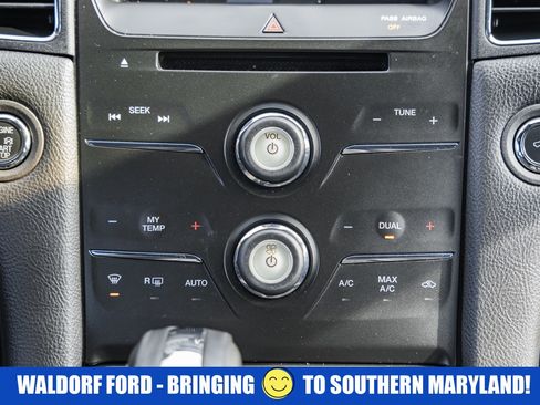 Used 2013 Ford Taurus SEL image 23