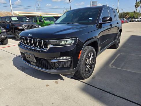 Used 2022 Jeep Grand Cherokee Limited AWD/4WD image 7