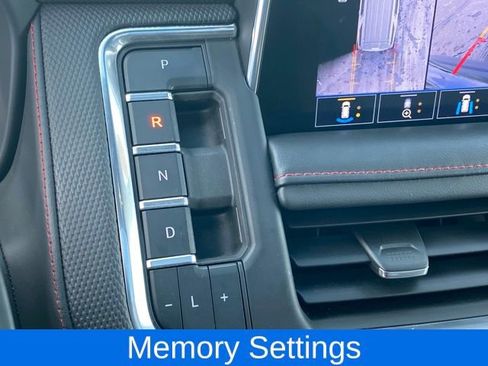 Used 2021 Chevrolet Tahoe RST w/ Luxury Package image 12