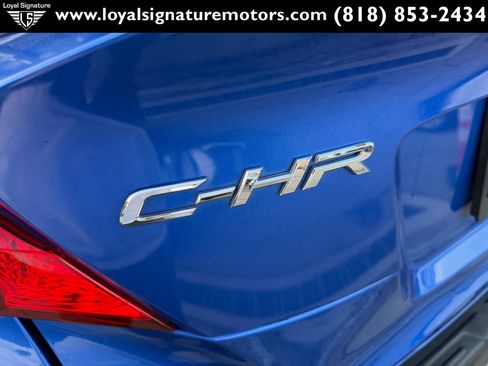 Used 2019 Toyota C-HR XLE image 8