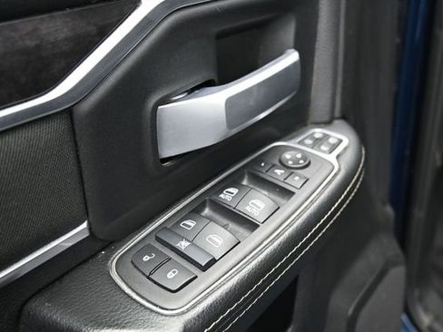 Used 2024 RAM 2500 Big Horn w/ Night Edition AWD/4WD image 13