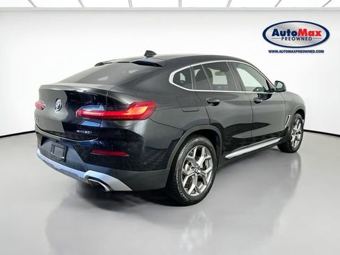 Used 2025 BMW X4 xDrive30i image 2
