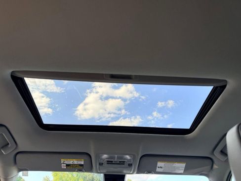 Used 2018 Toyota Highlander XLE FWD image 43