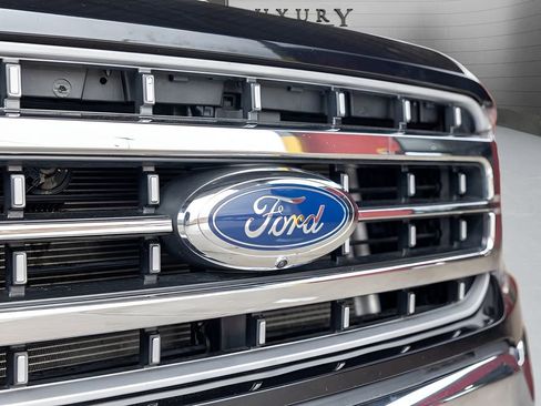 Used 2022 Ford F150 Lariat w/ Equipment Group 502A High AWD/4WD image 14
