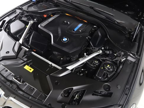 Used 2023 BMW 530e xDrive w/ Premium Package AWD/4WD image 21