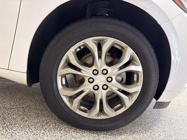 Used 2020 Buick Enclave Avenir w/ Avenir Technology Package AWD/4WD image 35