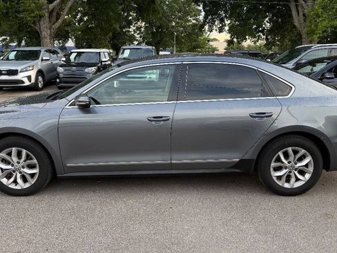 Used 2016 Volkswagen Passat 1.8T S FWD image 8