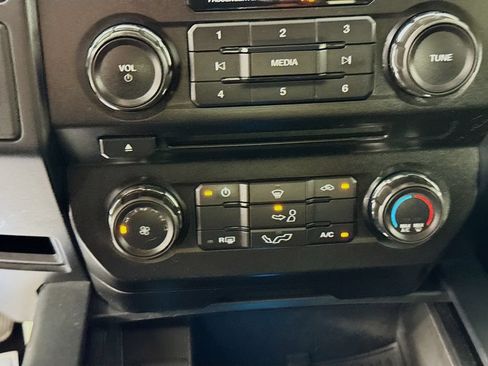 Used 2018 Ford F150 XL w/ Equipment Group 101A Mid RWD image 19