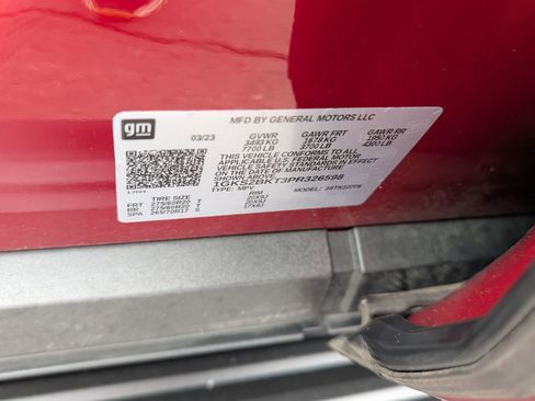 Used 2023 GMC Yukon SLT w/ SLT Premium Package image 32