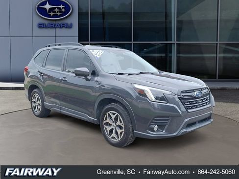 Used 2022 Subaru Forester Premium AWD/4WD image 4