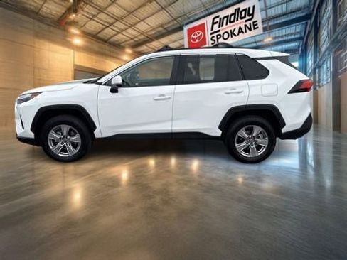 Used 2024 Toyota RAV4 XLE w/ Convenience Package image 6