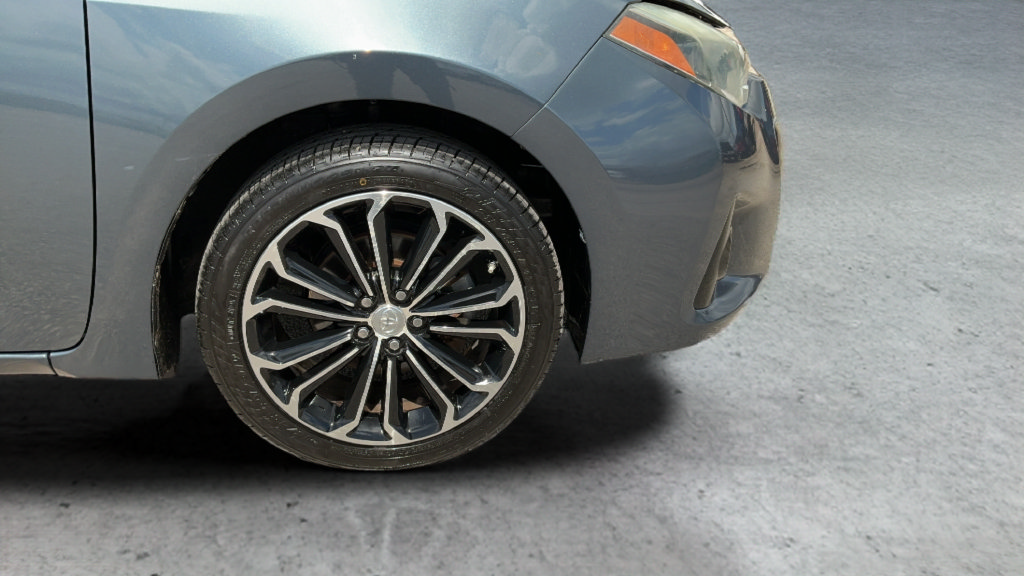 Used 2015 Toyota Corolla S FWD image 21