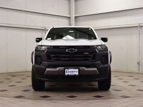New 2026 Chevrolet Colorado Trail Boss AWD/4WD image 2