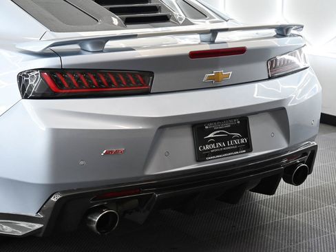 Used 2018 Chevrolet Camaro SS RWD image 13