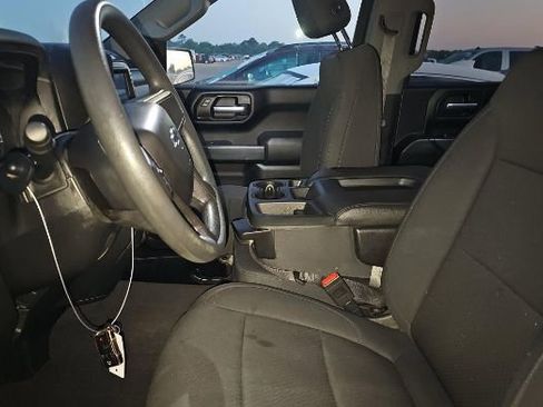 Used 2020 Chevrolet Silverado 1500 Custom w/ Custom Value Package AWD/4WD image 4