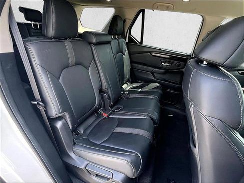Used 2025 Honda Pilot EX-L image 28
