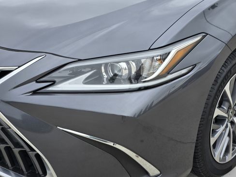 Used 2023 Lexus ES 350 w/ Accessory Package (Z2) FWD image 34