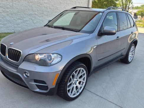 Used 2011 BMW X5 xDrive35i image 3