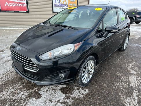 Used 2014 Ford Fiesta SE w/ Equipment Group 201A image 1