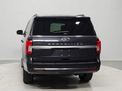 Used 2024 Ford Expedition XLT RWD image 6
