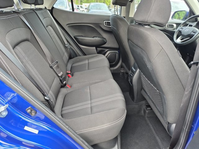 Used 2025 Hyundai Venue SEL FWD image 29