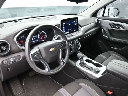 Used 2025 Chevrolet Blazer LT AWD/4WD image 15