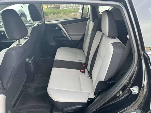 Used 2018 Toyota RAV4 XLE w/ Plus Extra Value Package AWD/4WD image 22