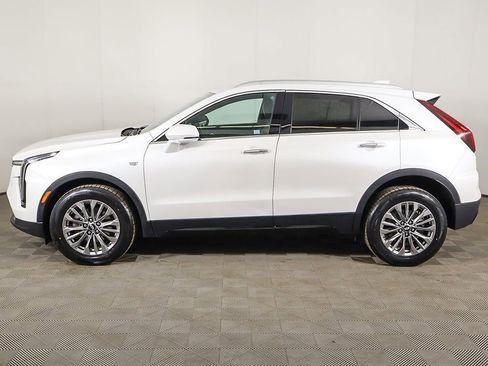 Used 2024 Cadillac XT4 Premium Luxury AWD/4WD image 17