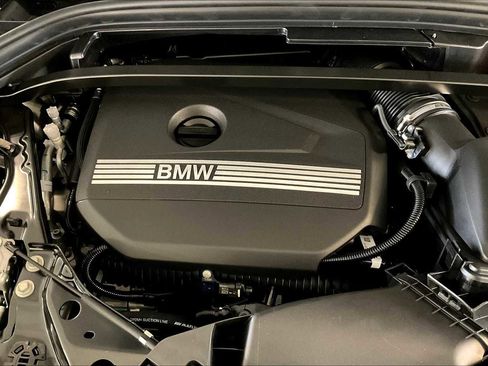 Used 2025 BMW X1 xDrive28i w/ Technology Package image 17