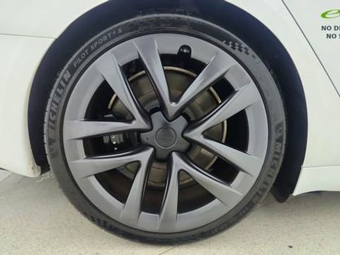 Used 2022 Tesla Model S AWD/4WD image 60